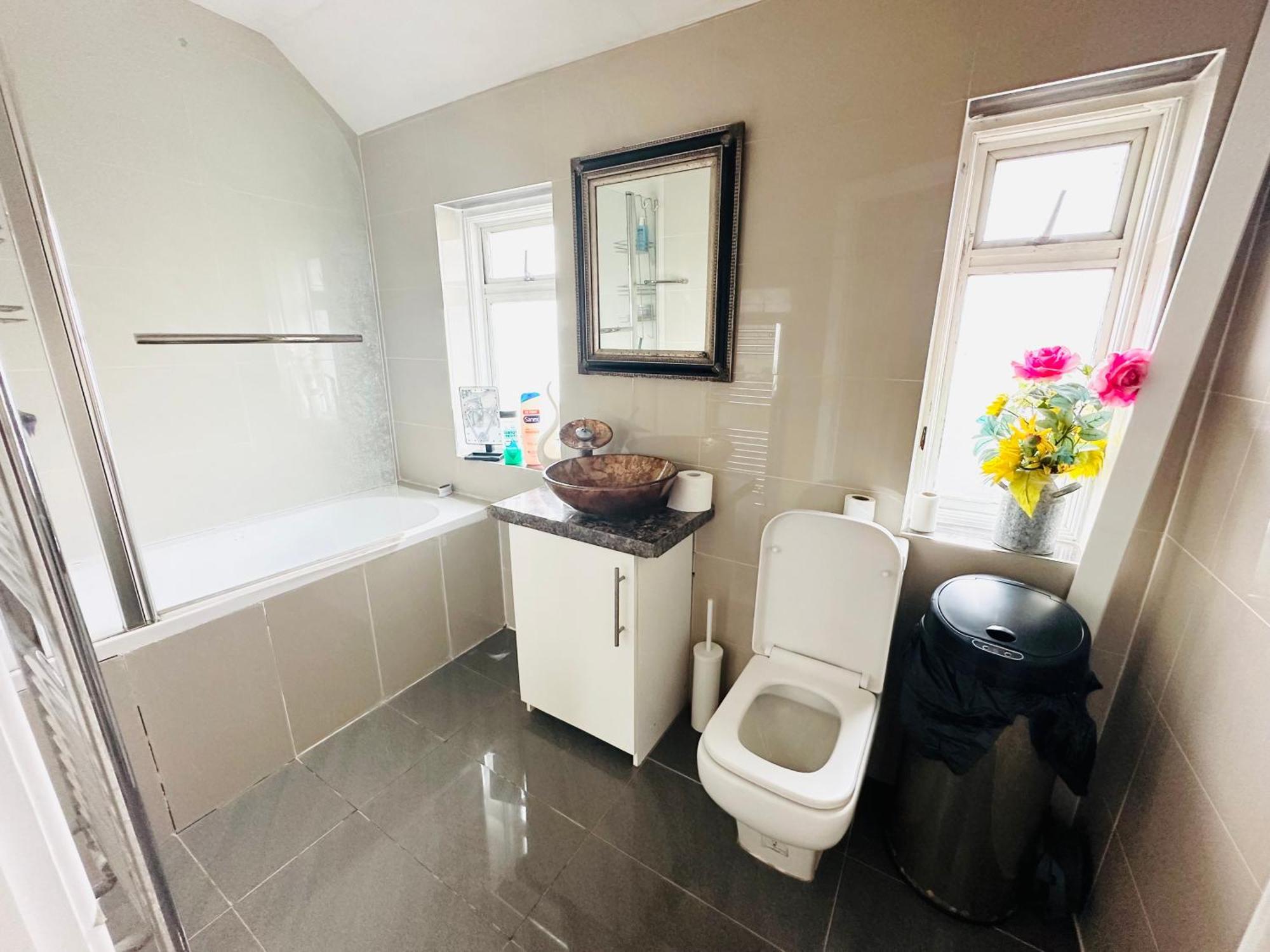 Beautiful Home In London With Easy Access To Central London Sutton  Zewnętrze zdjęcie