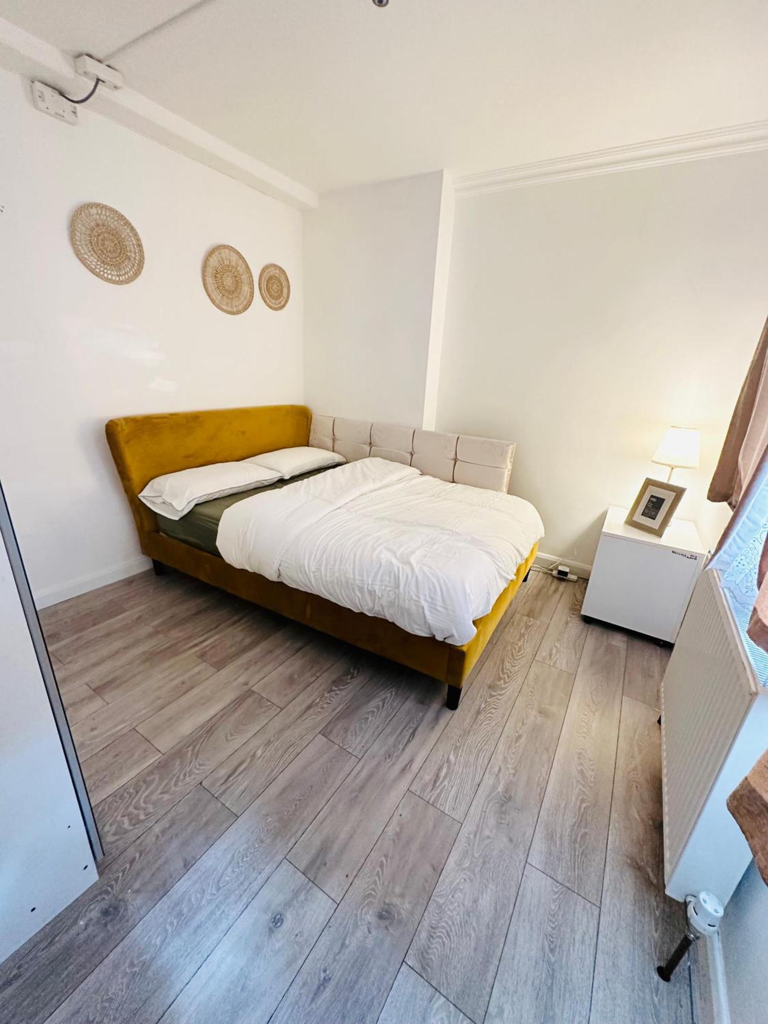 Beautiful Home In London With Easy Access To Central London Sutton  Zewnętrze zdjęcie