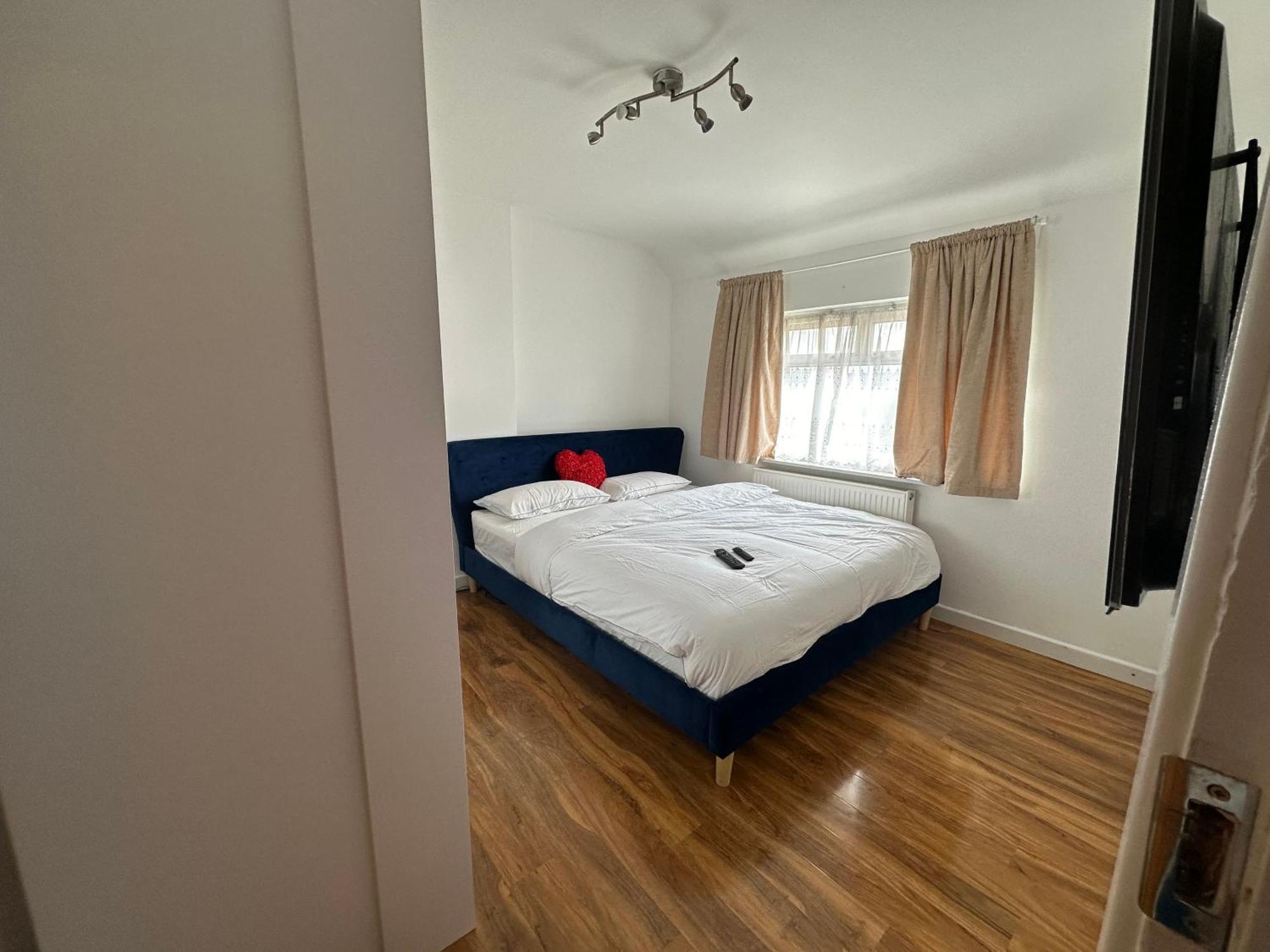 Beautiful Home In London With Easy Access To Central London Sutton  Zewnętrze zdjęcie