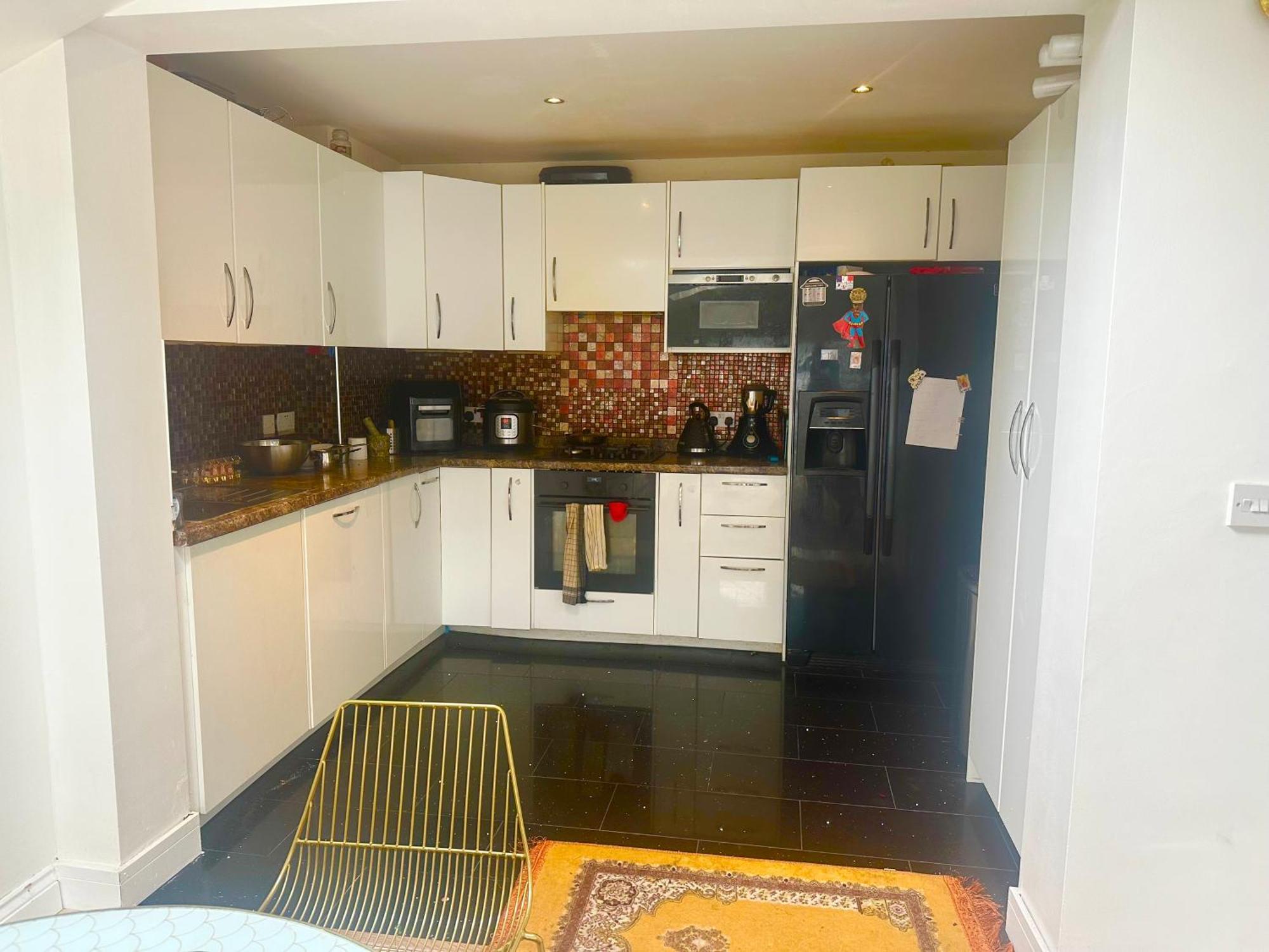 Beautiful Home In London With Easy Access To Central London Sutton  Zewnętrze zdjęcie