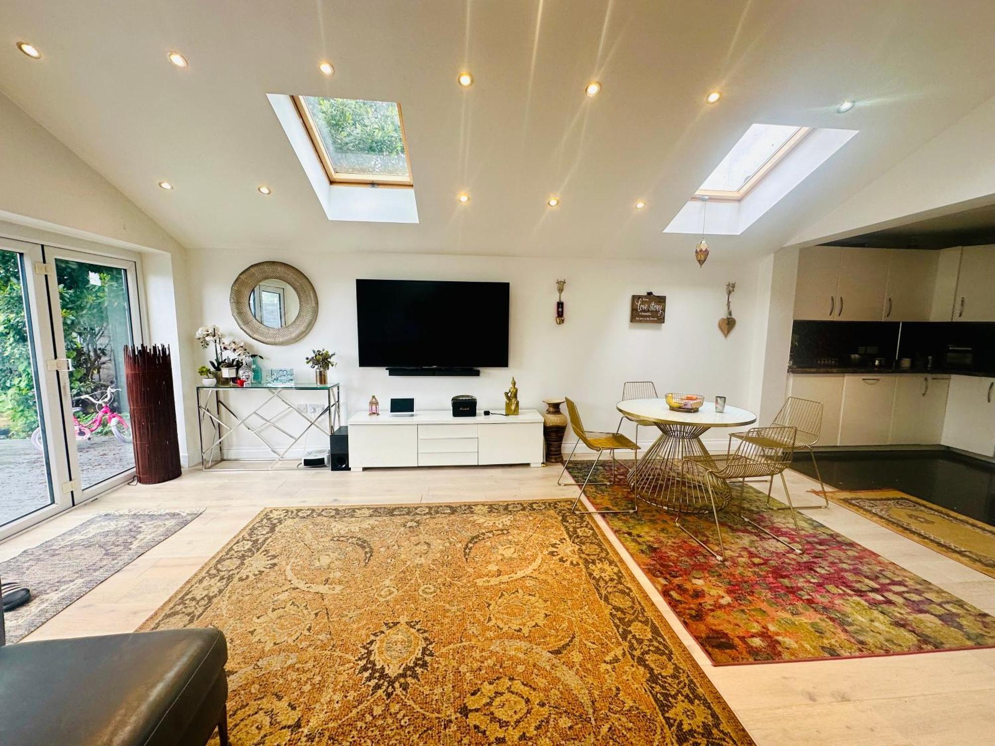 Beautiful Home In London With Easy Access To Central London Sutton  Zewnętrze zdjęcie