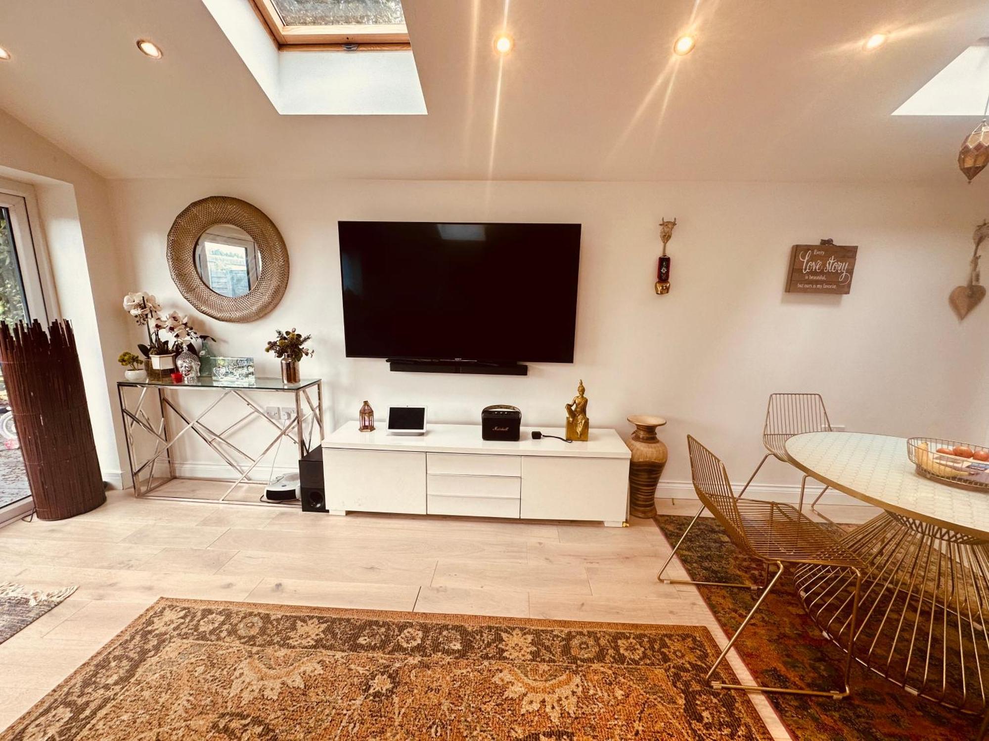 Beautiful Home In London With Easy Access To Central London Sutton  Zewnętrze zdjęcie